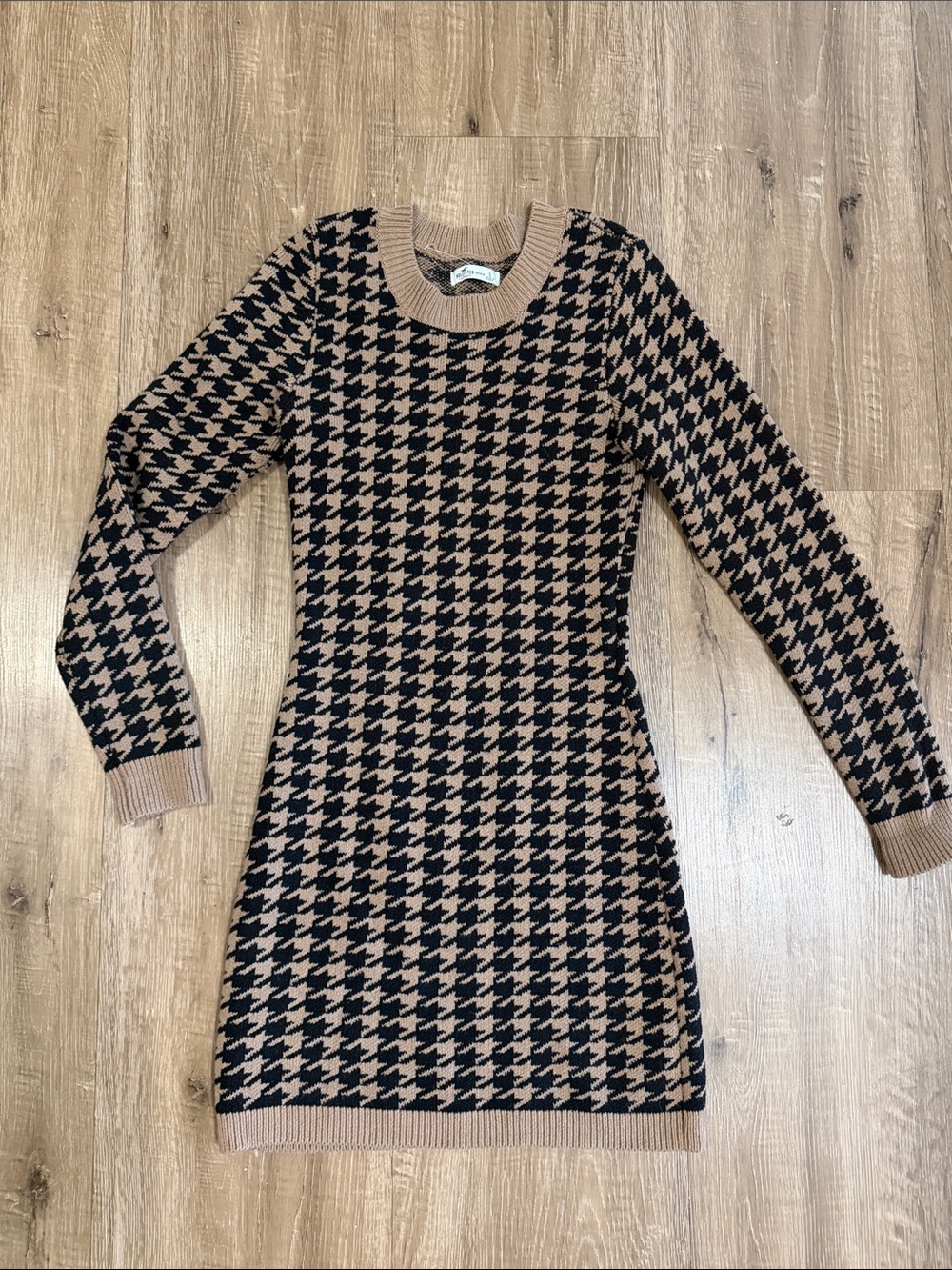 Hollister Houndstooth Long Sleeve Knit Dress